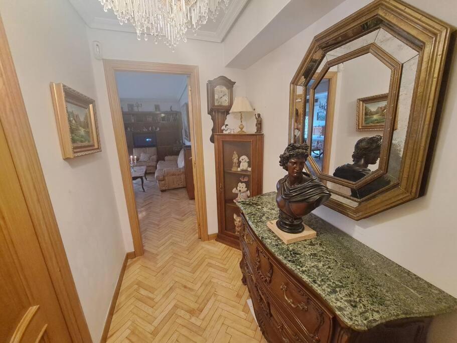 Apartmán Piso Amplio Y Acogedor Madrid Exteriér fotografie