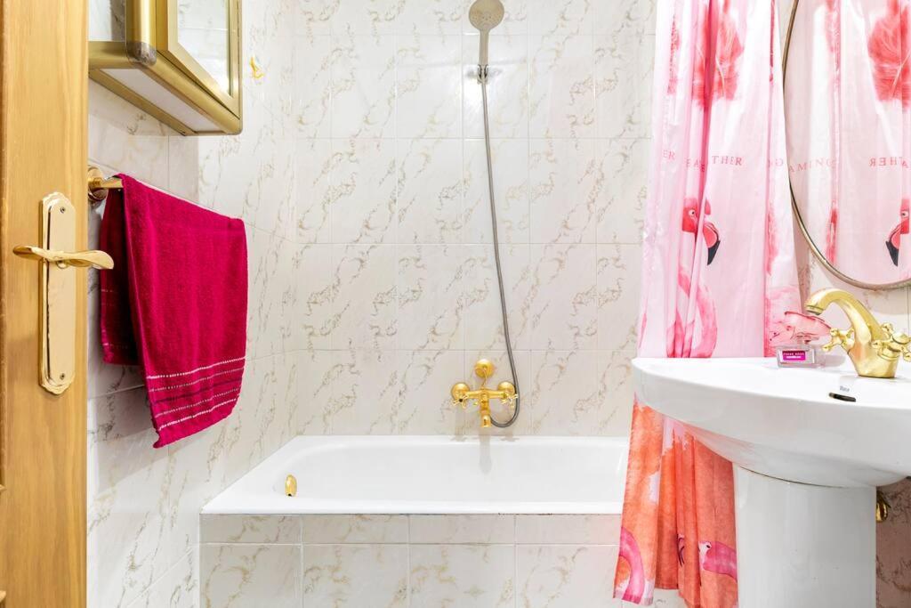 Apartmán Piso Amplio Y Acogedor Madrid Exteriér fotografie